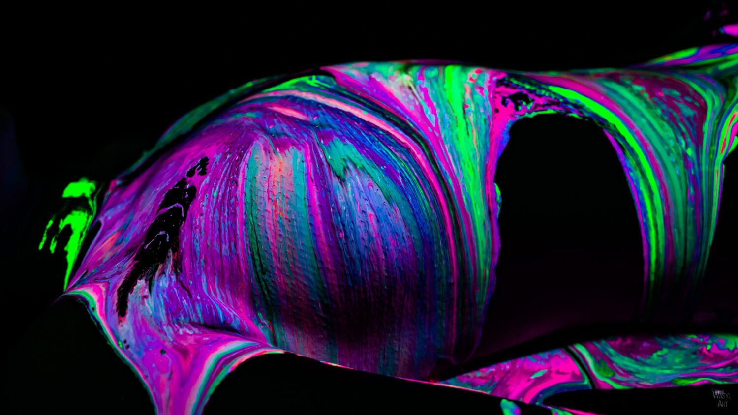 Read more about the article UV body pouring